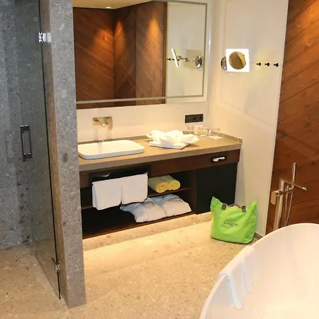 Brugger's Geniesserhotel Lanersbacherhof 4* Tux