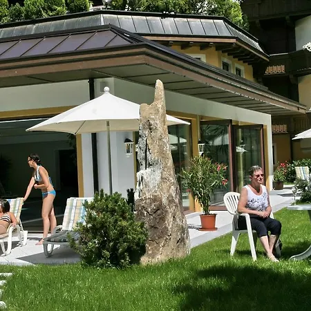 Brugger's Geniesserhotel Lanersbacherhof Hotel 4*