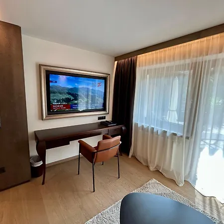 Brugger's Geniesserhotel Lanersbacherhof Hotel 4*
