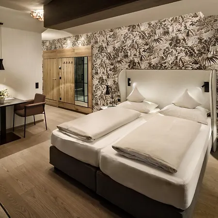 Brugger's Geniesserhotel Lanersbacherhof Hotel