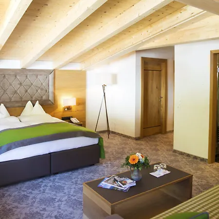 Otel Brugger's Geniesserhotel Lanersbacherhof 4*