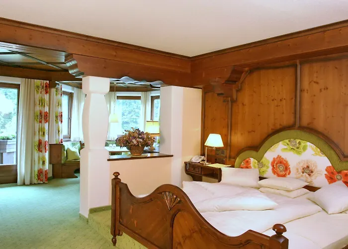 Brugger's Genießerhotel Lanersbacherhof Hotel