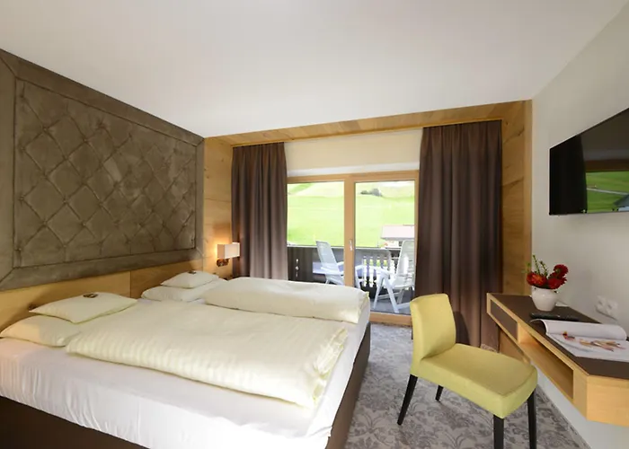 Brugger's Genießerhotel Lanersbacherhof 4*