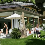 Brugger's Geniesserhotel Lanersbacherhof Hotel 4*
