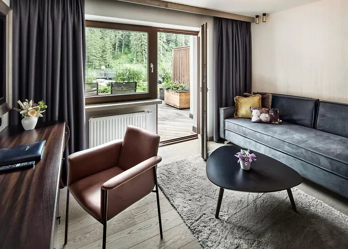 Brugger's Geniesserhotel Lanersbacherhof מלון